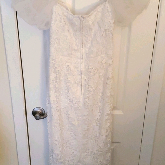 White lace dress - Picture 2 of 2